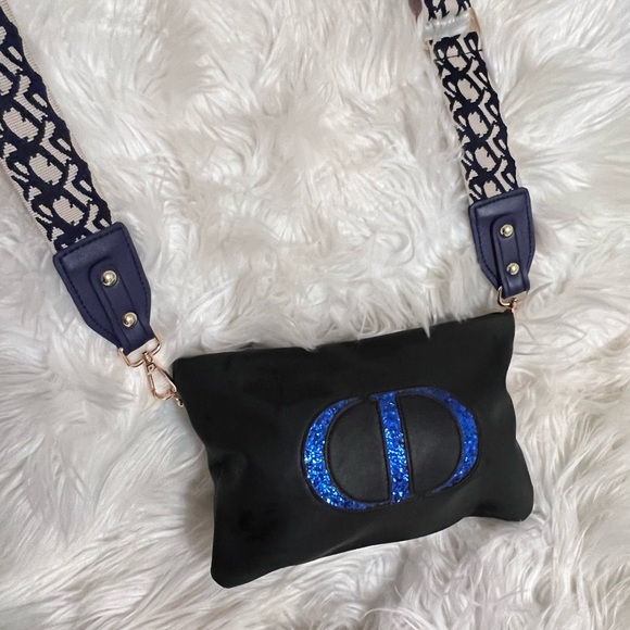 DIOR BEAUTE BLING BLING CD EMBOSSED BAG - Picture 13 of 16